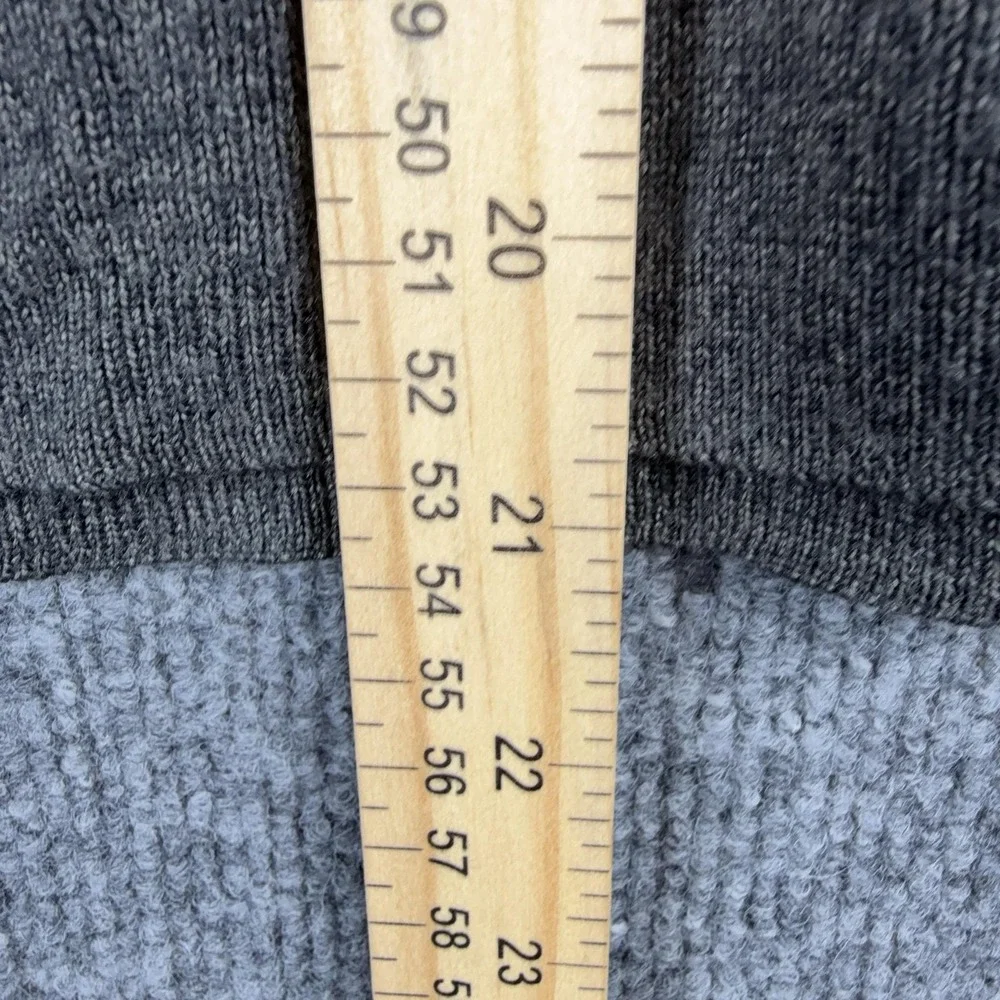 Old Navy Sweater Mens Medium Gray V Neck Wool Blend Knit Pullover Long Sleeve